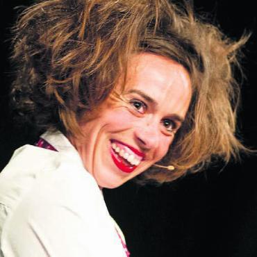 Kultur für Gross und Klein - Judith Bach führt ihr zweites Soloprogramm im Sternensaal auf.