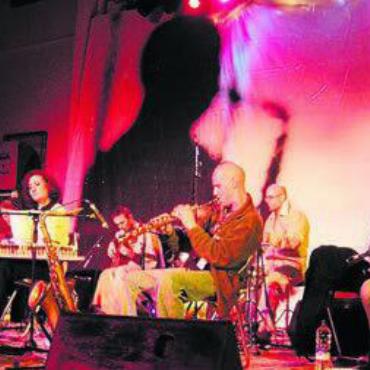 Interkulturelles Musikprojekt im Sternensaal - Das ContempArabic Ensemble ist auf Jubiläums-Tournee und macht dabei halt im Sternensaal. Bild: zg