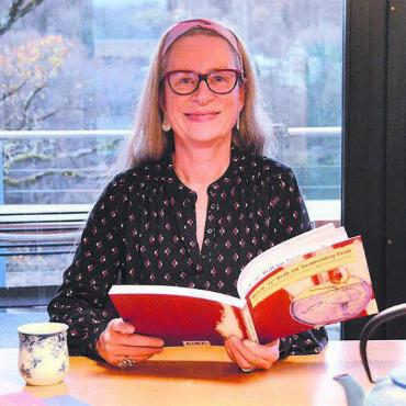 Jeder Moment eine Inspiration - Kolumnenschreiben ist eine Herausforderung. Nur wenige Kolumnisten und Kolumnistinnen mögen Selina Luchsinger heute überzeugen. «Ausser Peach Weber, der schreibt sensationell.» Bild: Celeste Blanc