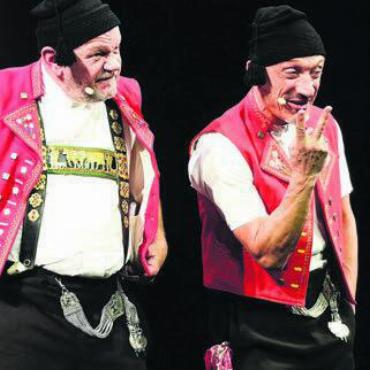 Unterhaltung pur - Das Appenzeller Comedy-Duo «Messer und Gabel». Bild: awa