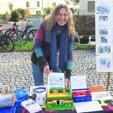 Mit Lego-Projekt wieder auf Tour - Marielle Furter war mit ihrem Stand und ihren Legos auch am Wohler Wochenmarkt präsent. Nun folgen weitere Auftritte in Muri, Villmergen und Hägglingen.