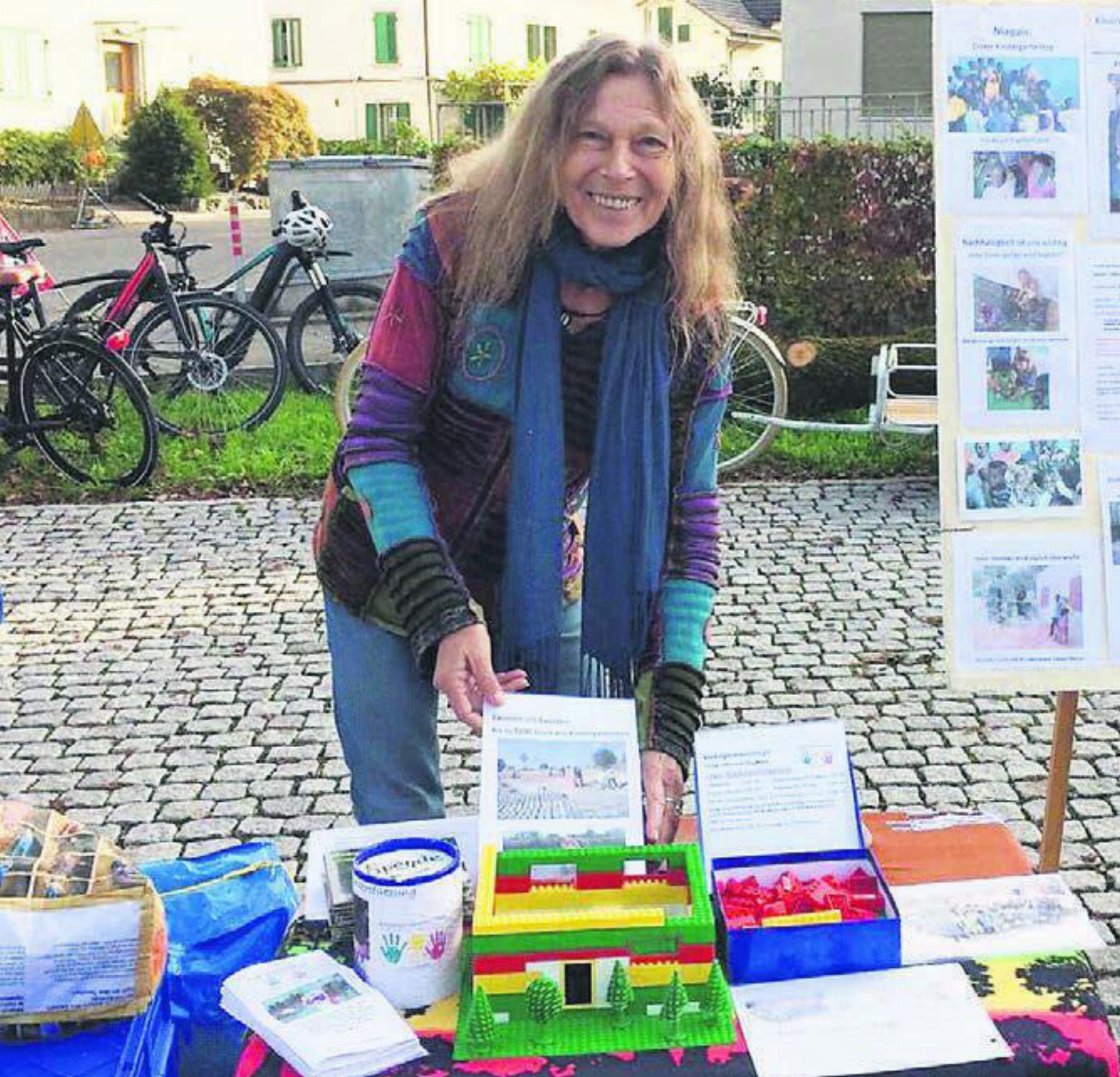Marielle Furter war mit ihrem Stand und ihren Legos auch am Wohler Wochenmarkt präsent. Nun folgen weitere Auftritte in Muri, Villmergen und Hägglingen.