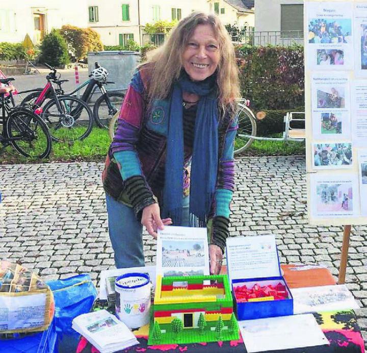 Marielle Furter war mit ihrem Stand und ihren Legos auch am Wohler Wochenmarkt präsent. Nun folgen weitere Auftritte in Muri, Villmergen und Hägglingen.