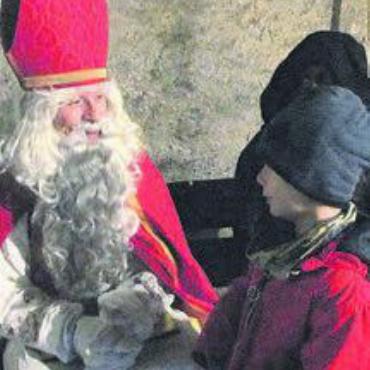 Schöne Erinnerungen - Der Samichlaus freute sich über jedes «Versli». Bild: bo