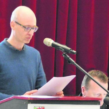 Diskussionen erst zum Schluss - Vizeammann Yves Moser berichtete über den Verkehr und über die Gesamtrevision der Nutzungsplanung. Bilder: Roger Wetli