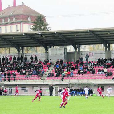 Premiere vergeigt - Der FC Muri ist zurück auf der Brühl. Neu auf Kunstrasen. Die erste Partie geht verloren.