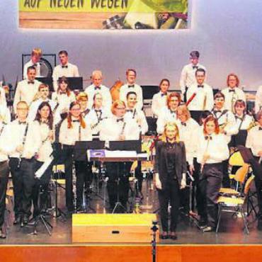 Überbordende Spielfreude - Die Stadtmusik Bremgarten überzeugte mit zwei Konzerten im Casino ihre Zuhörer. Bild: hr