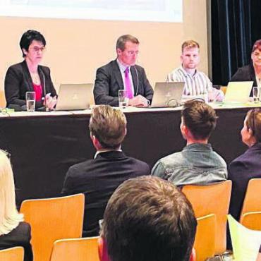 Steuerfuss von 48 Prozent - Der Gemeinderat beantwortete viele Fragen. Bild: ssr