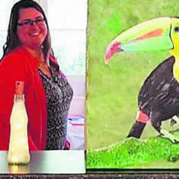 Sehr gut besucht - Nadja Fässler stellte im Zufikerhuus aus. Bild: zg