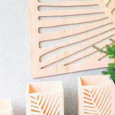 Es wird himmlisch - Am Bürgisserhus-Märt werden unter anderem Gegenstände aus Holz angeboten. Bild: zg