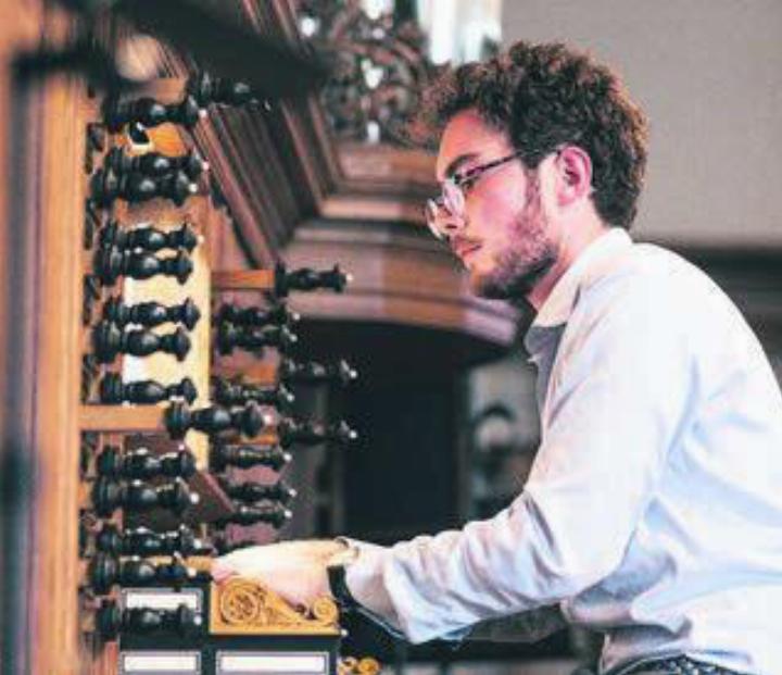 Nicola Dolci spielt in der Stadtkirche. Bild: zg