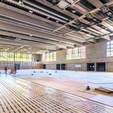 «Hey, das ist eine coole Halle» - Beim Innenausbau funktionierte das Teamwork unter den verschiedenen Unternehmungen.