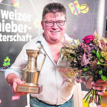 Murianer jasste am besten - Er darf sich Schieber-Schweizer-Meister nennen und entsprechend stolz sein: Walter Steiner aus Muri. Bild: zg