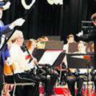 «Back to the 90s» - Der Musikverein Lunkhofen spielt zum ersten Mal im Dezember. Bild: zg
