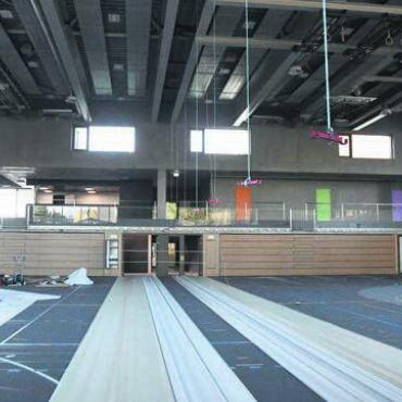 Nationales Niveau ist möglich - Die Aufnahme zeigt die fast fertige Halle im Innenbereich: Nach den letzten Detailarbeiten kann die neue Anlage eröffnet werden.
