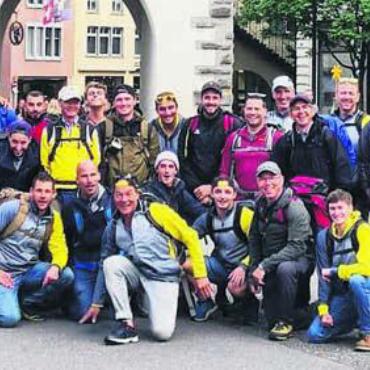 Mit viel Spontanität - Auch wenn es so ganz anders war als ursprünglich gedacht, genossen die Merenschwander Turner die Vereinsreise im Heimatkanton. Bild: zg
