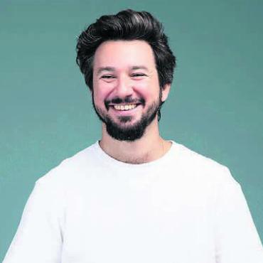 Ein multitalentierter Freigeist - Eden Ladin nimmt die Besucherinnen und Besucher mit in sein musikalisches Universum. Bild: zg