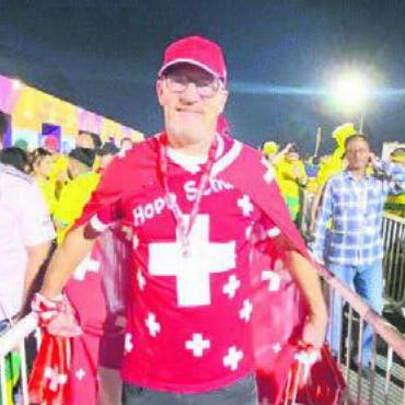 Vom Freiamt an die WM in Katar - Rolf Knöpfel in der Fanzone. Bild: zg