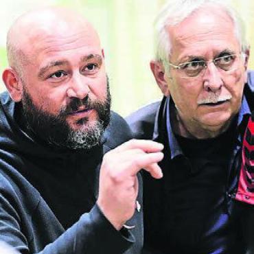 Untergang im Schützenfest - Wohlen-Trainer Generoso Chechele (links) und Co-Trainer Urs Müller. Bild: awa