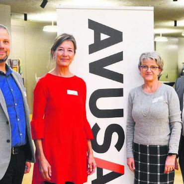 Selbstbestimmung im Fokus - Austausch für Ideen in der Integra: Jonas Meier (Geschäftsführer Integra), Daniela Matter (Geschäftsleitung Avusa), Maya Bally Frehner (Vorstandspräsidentin Avusa) und Stephan Baumann (Mitglied Geschäftsleitung Integra). Bilder: Celeste Blanc