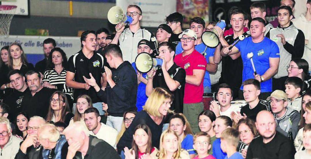 Die Fans der RS Freiamt sorgten für beste Stimmung. 700 Menschen sind in die Bachmattenhalle gekommen.