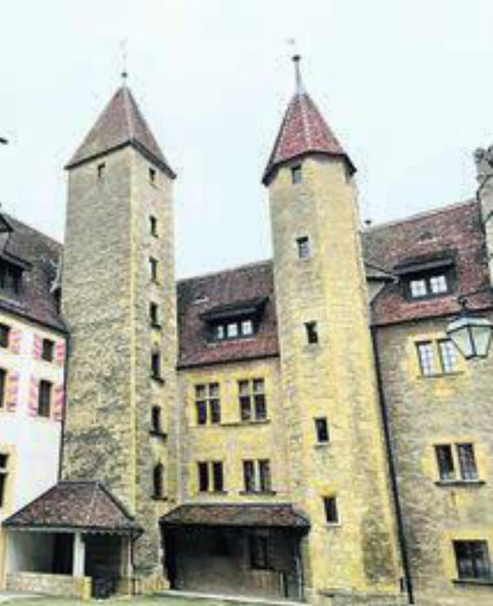 Auf der Kulturwanderung bekommt man auch das Schloss Neuenburg zu bewundern. Bild: zg