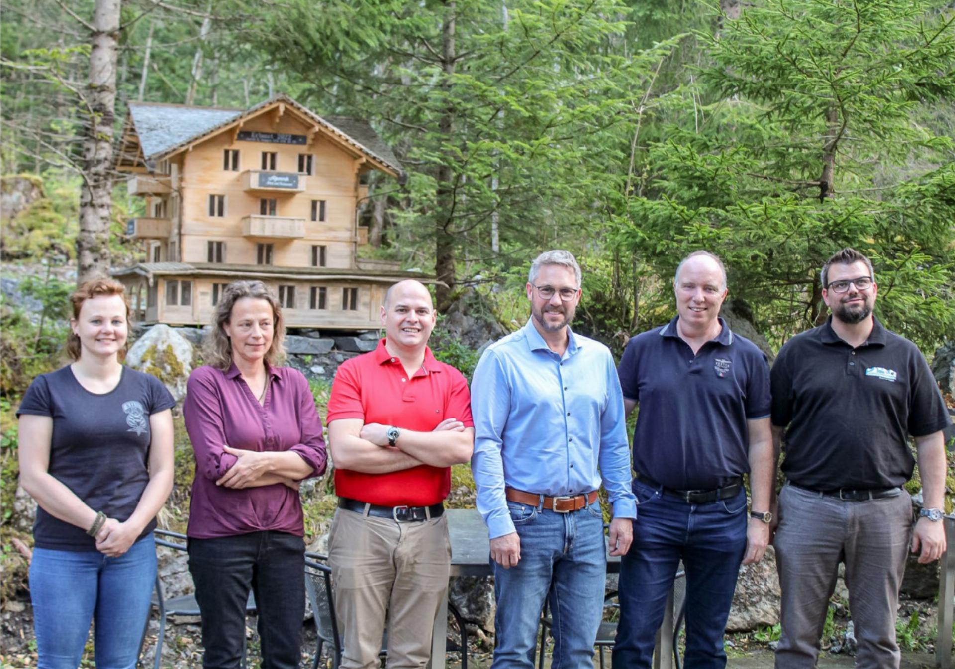 Der Vorstand des Gewerbevereins Reichenbach mit (v. l.) Rahel Wittwer, Barbara Geissbühler, Martin Mägert, Patrick Balmer, Mathias Trachsel und Präsident Beni Ryter konnte den Vereinsmitgliedern ein erfolgreiches 2022 präsentieren. (Auf dem Bild fehlt Bernhard Bettschen.) BILD: MICHAEL MAURER