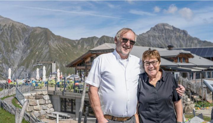 Nach 17 Jahren auf Sillerenbühl ist nun Schluss: Toni und Silvia Hersche. BILD: ZVG
