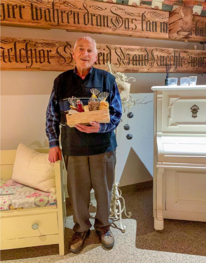Konrad Hari hatte im «Familienhotel» ein Heimspiel. BILD: RUTH STETTLER