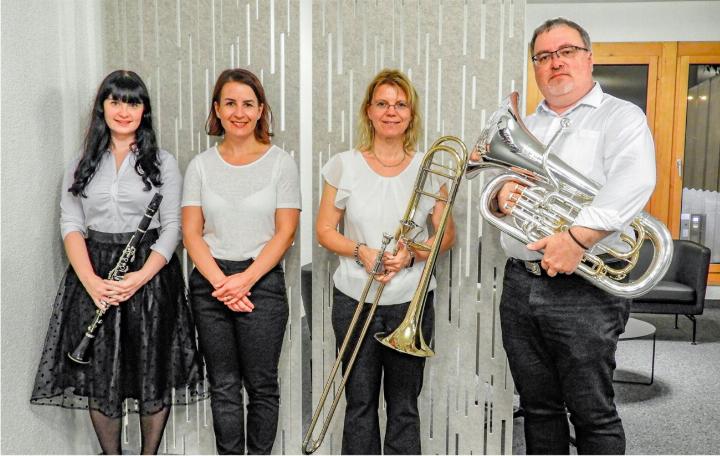 Die Frutigländer Teilnehmer (v. l.): Melina Schneider (MGF), Manuela Moser (MGF), Daniela Glücke (BBF) und Martin Schneider (MGF). . BILD: MONYA SCHNEIDER