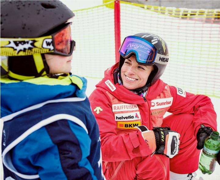 Skischule mit Skiass: Für die Kinder ein unvergessliches Erlebnis. BILD: ZVG