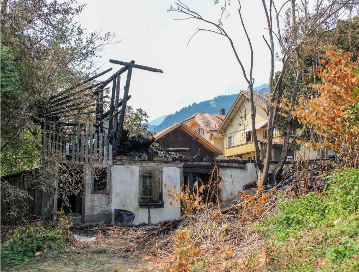 Eines der Feuer wurde beim Leimbach gelegt. BILD: KATHARINA WITTWER