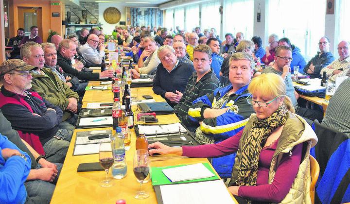 Grossaufmarsch zum Aargauer Rapport mit den lokalen Organisatoren für das Eidgenössische Feldschiessen vom 2 bis 4. Juni. Foto: zVg