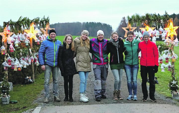 André und Claudia Odermatt, Claudia und Mario Pelli, Martina Suter, Angela Lötscher (von links). Es fehlt Béatrice Steiner. Foto: zVg
