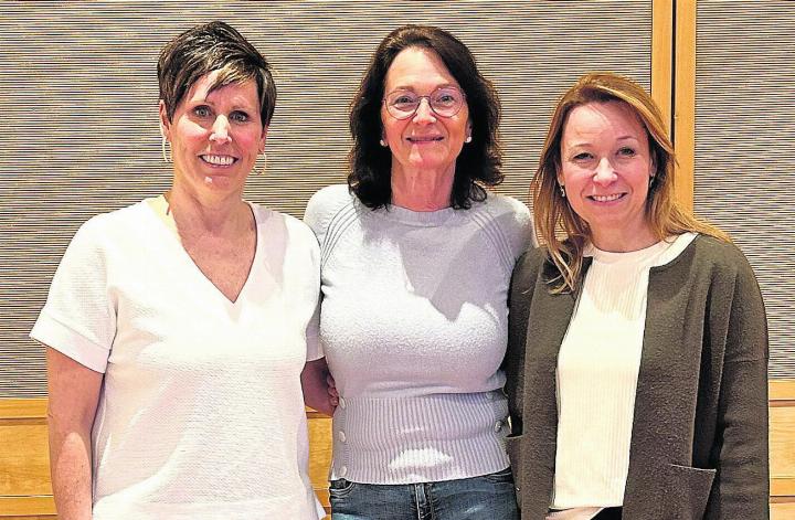 Claudia Arnold, neue Co-Präsidentin, Rosi Künzle, abtretende Präsidentin, Nadja Rusch, neue Co-Präsidentin (von links). Foto: zVg