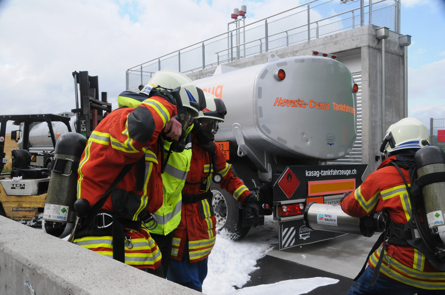 Feuerwehrübung Swisspor Boswil