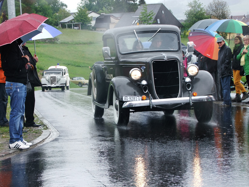 Erschliessung Rebberg: Einweihnung mit Oldtimer-Korso