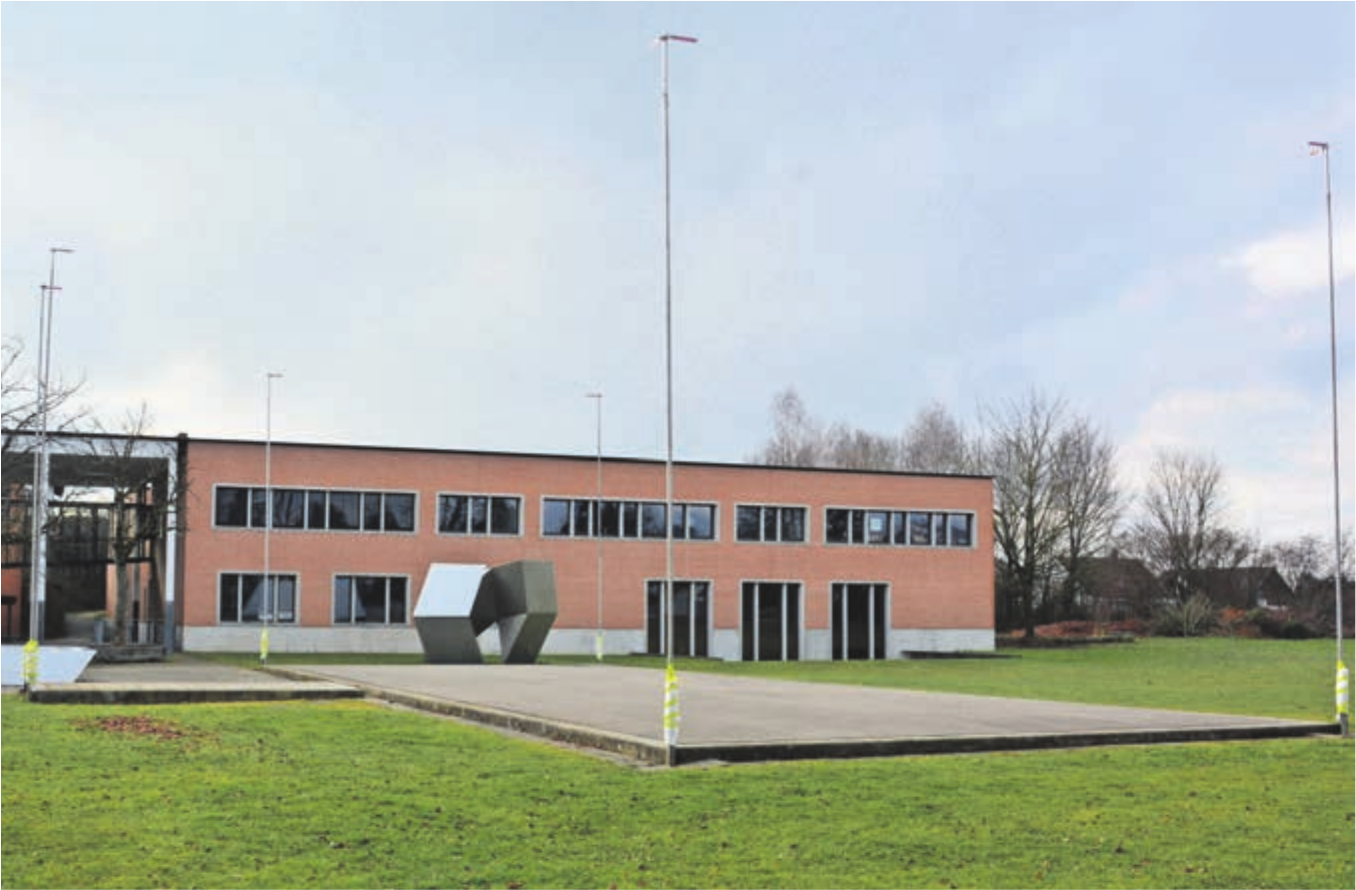 Hier soll das Schulraumprovisorium auf der Grundlage seines Vorgängers künftig stehen. Bild: rwi