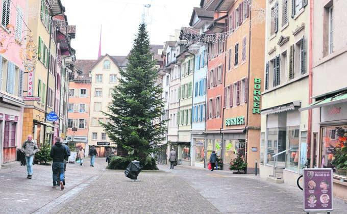 Kurz vor Weihnachten mussten im Aargau die Läden schliessen. Ab nächsten Montag dürfen sie wieder offen sein. Bild: Archiv