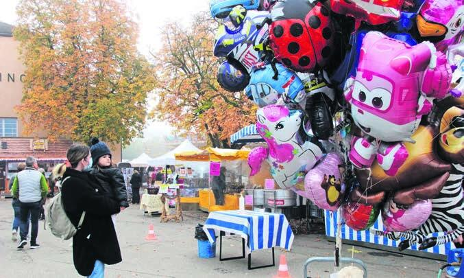 Der Besucheraufmarsch am alternativen Herbstmarkt war geringer als beim üblichen Markt der Vielfalt. Bild: Bernadette Oswald