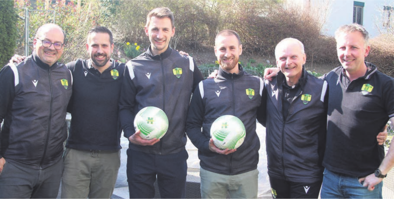 Neuer Trainerstaff beim FC Mutschellen (von links): Co-Trainer Florian Steiger, Cheftrainer Jérôme Thiesson, Co-Trainer Jürg Mauberger. Bild: jl