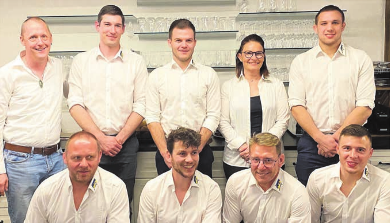 Der Vorstand der RS Freiamt an der Generalversammlung: (hinten, von links) Mark Döbeli, Martin Schmid, Nicola Küng, Beatrice Rüttimann, Roman Zurfluh. Vorne: Marcel Leutert, Reto Stadelmann, Reto Gisler, Michael Bucher.