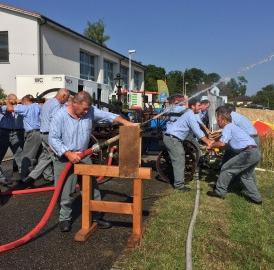 Bünzer am Handdruckspritzenwettbewerb