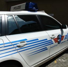 Automaten aufgebrochen, verhaftet