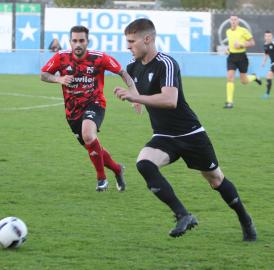 Fussball: U23 gegen direkte Konkurrenz