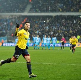Fussball: Alle feiern Karanovic