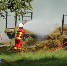 Heufuder in Brand geraten