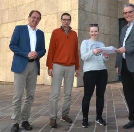 Widen: Unterschriften übergeben