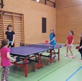 Mädchentraining im Tischtennisclub