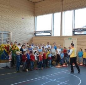 Islisberg: Turnhalle eingeweiht